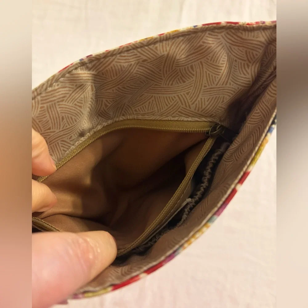 Sakroots Crossbody Bag❤️🤎🧡🤍💛🩵💜 - Picture 10 of 15